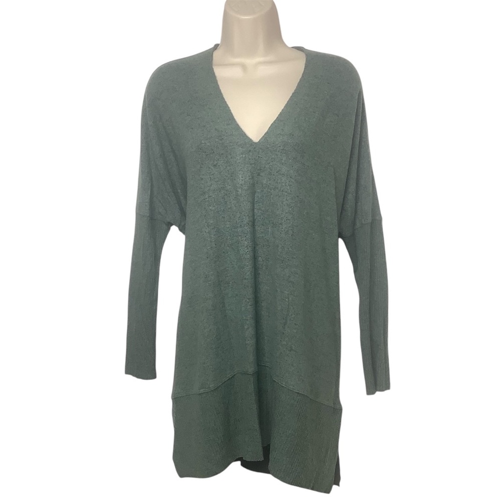 NWT Freeloader Womens Pullover Sweater V Neck Oversized Split Hem Small